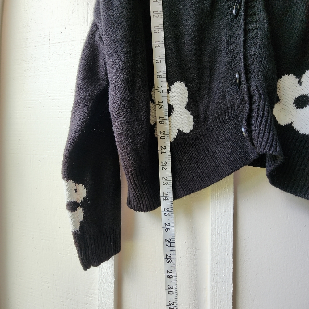 Just Polly New York Daisy Cardigan Black Crop Sweater Size Medium - Picture 6 of 9
